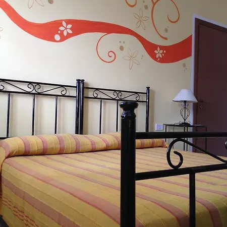 Alojamento de Acomodação e Pequeno-almoço Orange Paradise Custonaci